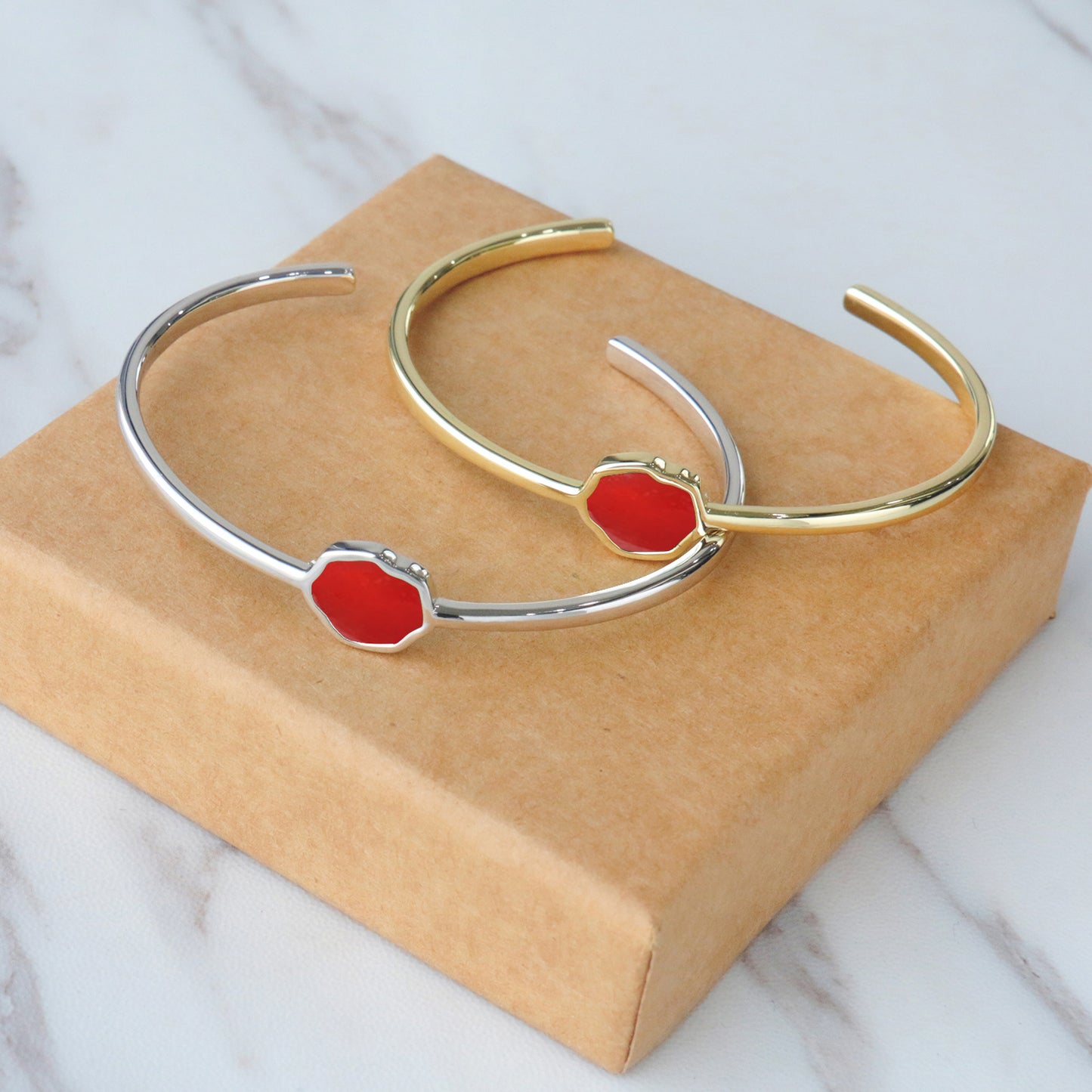 MOTIVATION - Carnelian Single Stone Cuff (Silver)